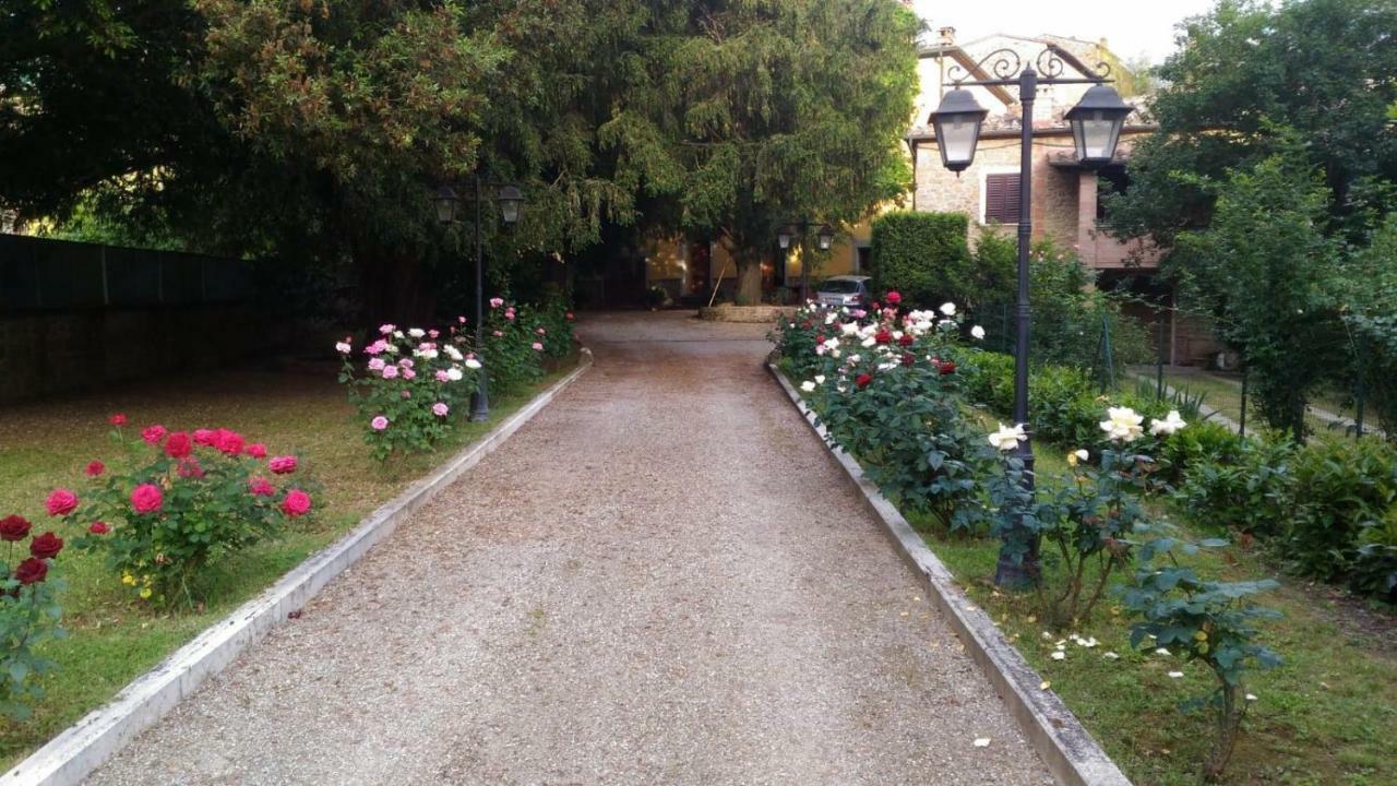 Il Tasso Hotel Pietraviva Bagian luar foto